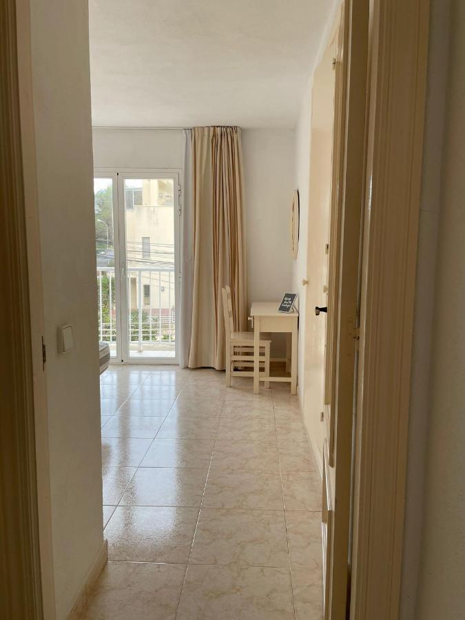 Apartamentos Torres Cardona Cala Llonga  Dış mekan fotoğraf
