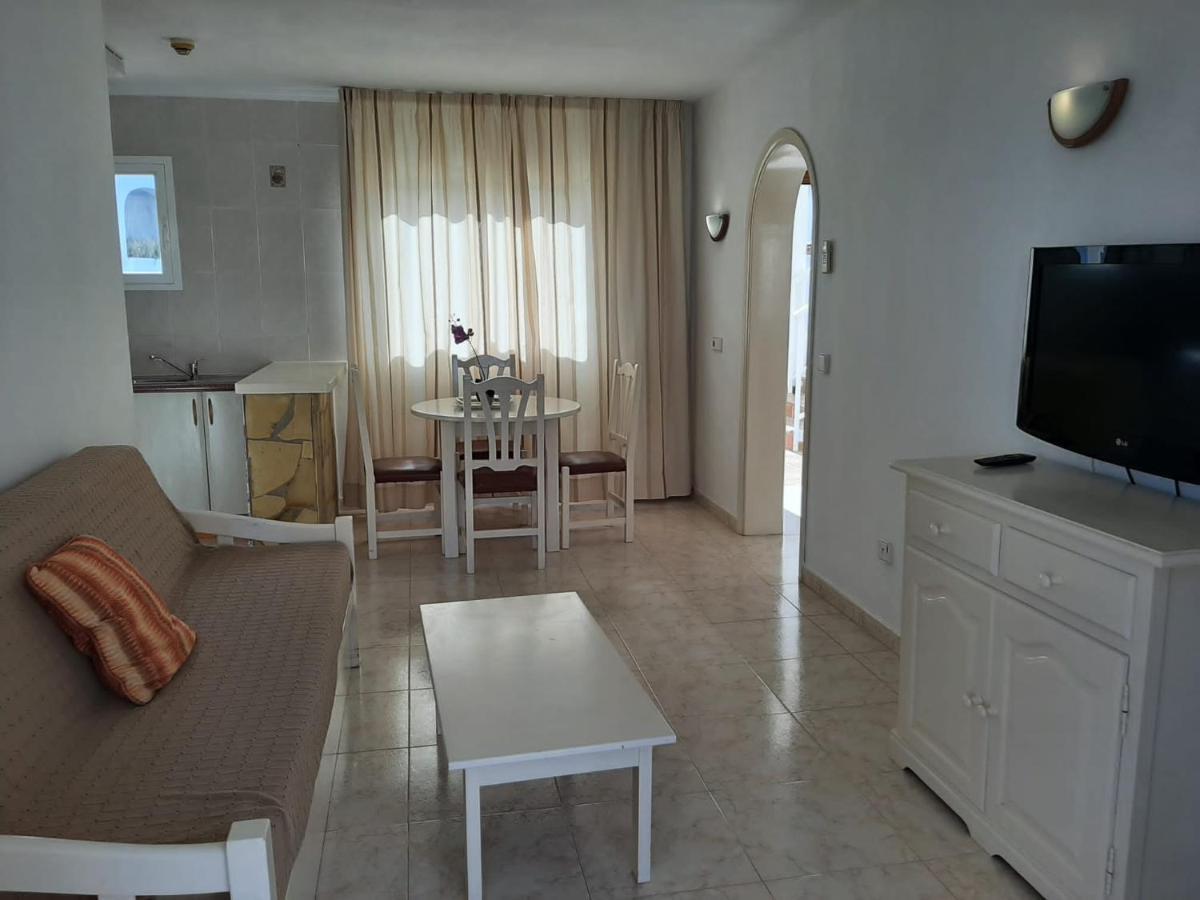 Apartamentos Torres Cardona Cala Llonga  Dış mekan fotoğraf