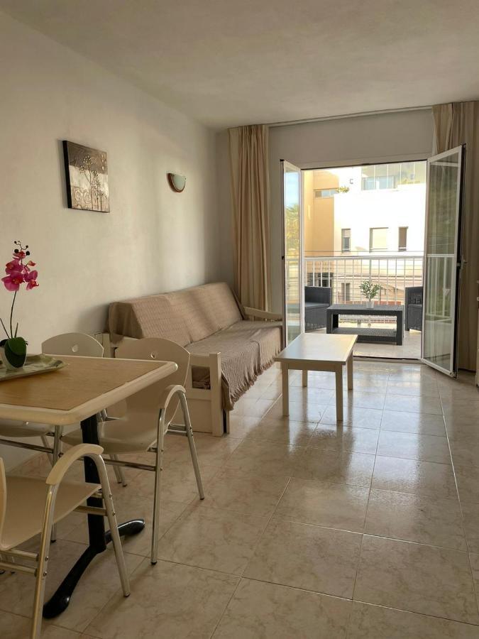 Apartamentos Torres Cardona Cala Llonga  Dış mekan fotoğraf