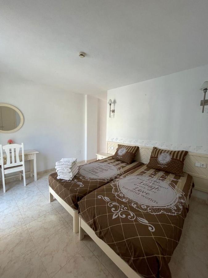 Apartamentos Torres Cardona Cala Llonga  Dış mekan fotoğraf