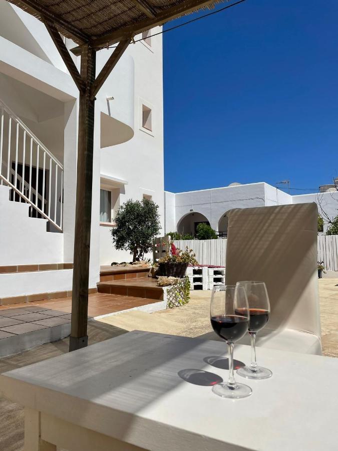 Apartamentos Torres Cardona Cala Llonga  Dış mekan fotoğraf